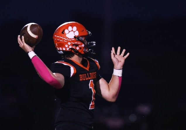 Quarterback Conrad Lindhorst (1) of Waterloo throws a pass against Jerseyville on Friday, October 4, 2024 at Waterloo High School. Paul Baillargeon